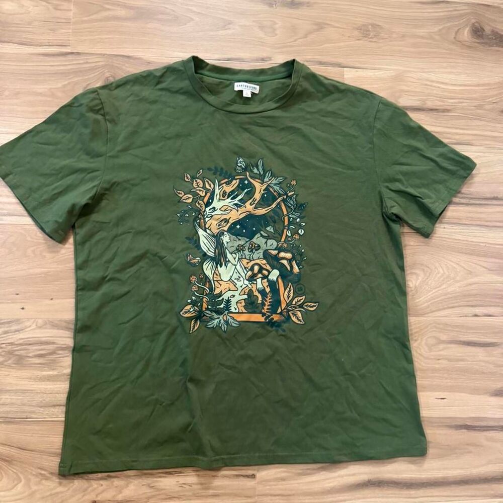 Y2K style fairy core Green Earthbound Trading Co. graphic tee size large